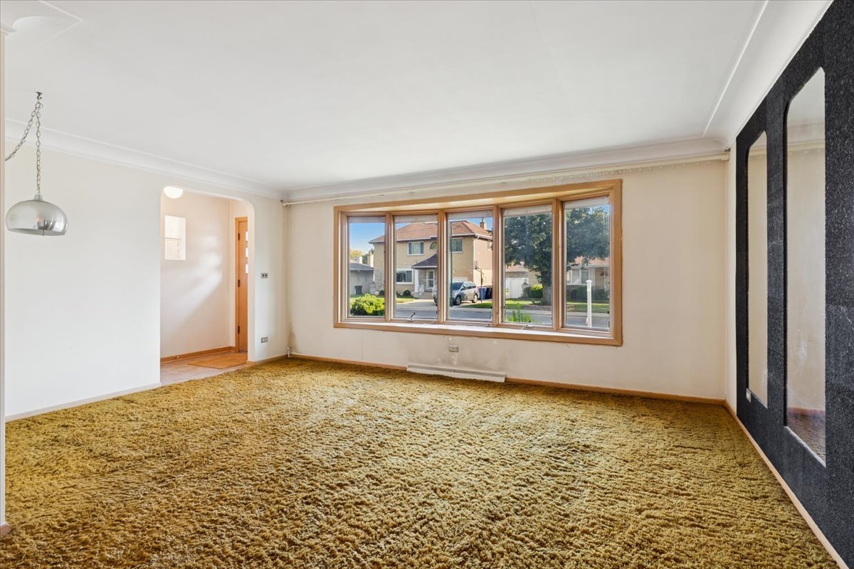 4456 N Forestview Avenue, Chicago, IL 60656