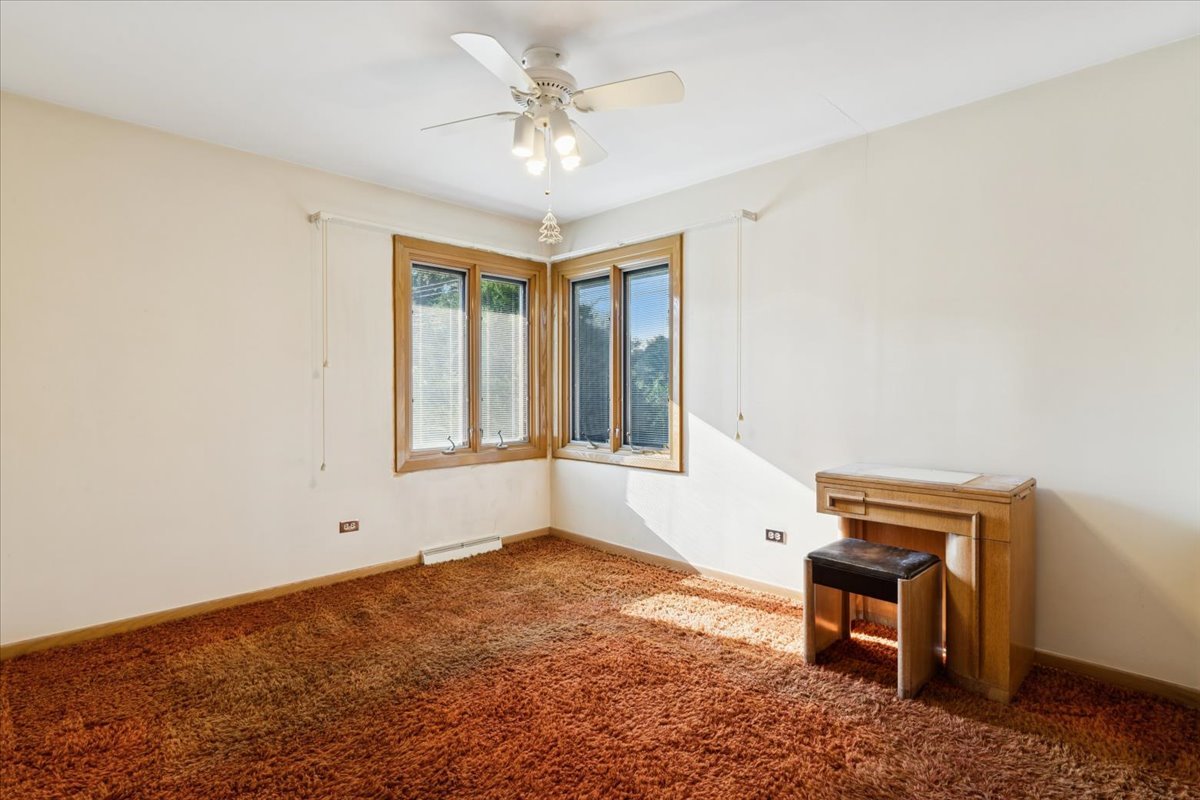 4456 N Forestview Avenue, Chicago, IL 60656