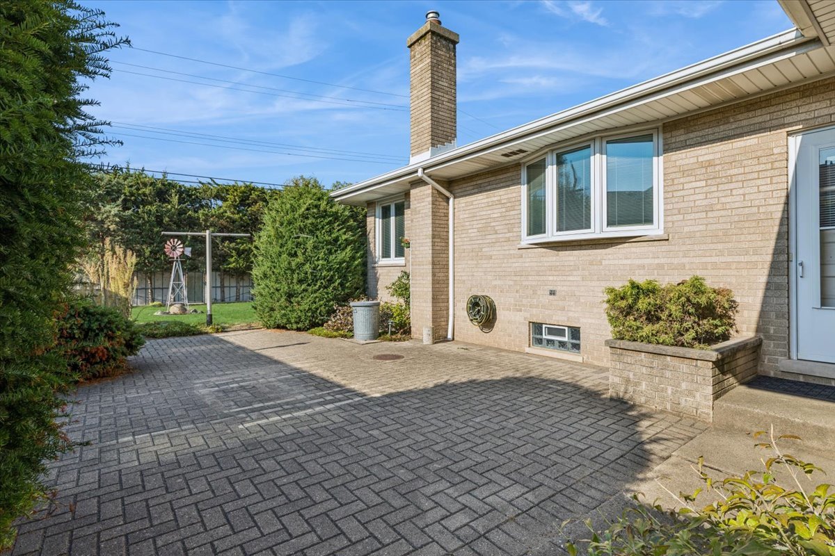 4456 N Forestview Avenue, Chicago, IL 60656