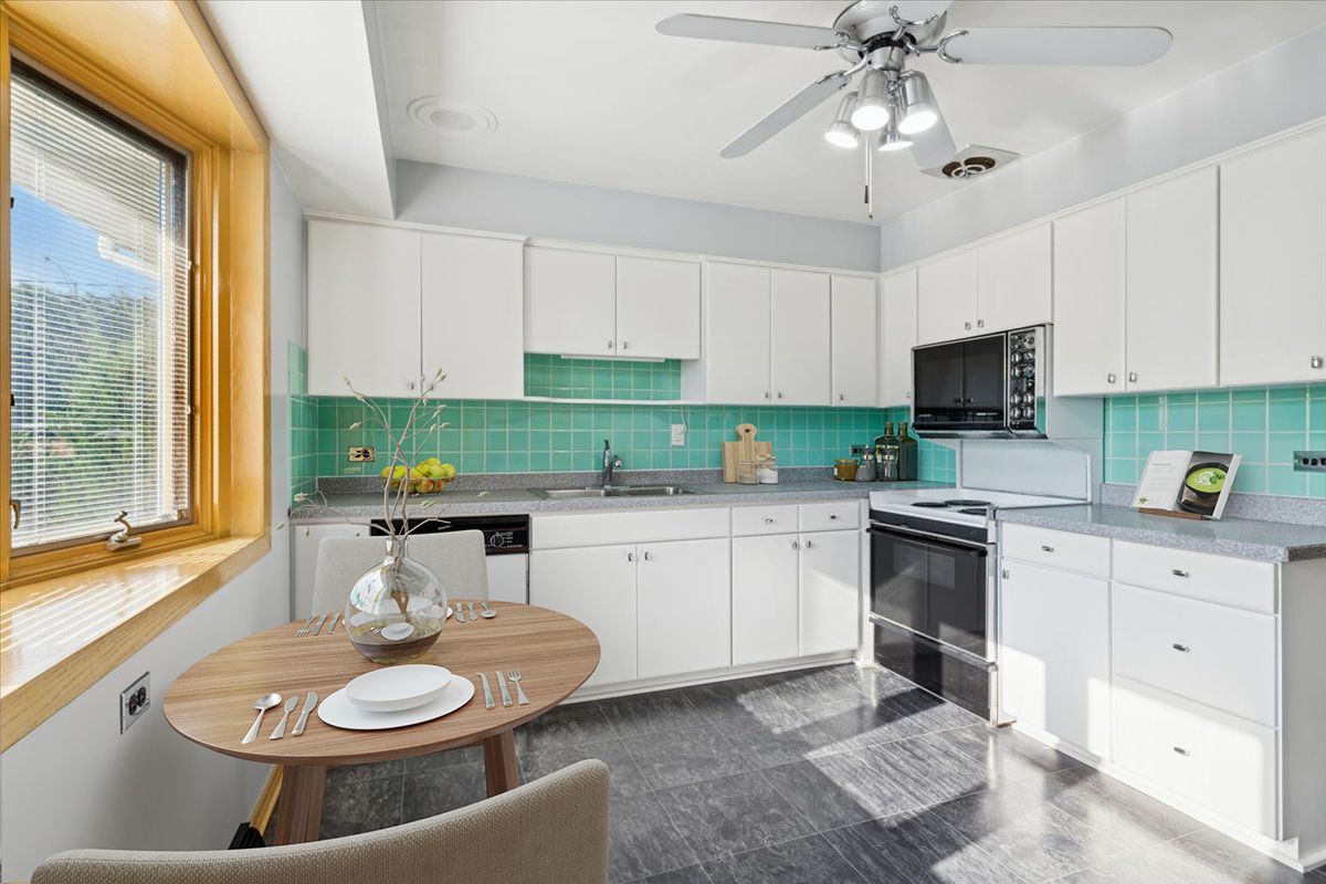 4456 N Forestview Avenue, Chicago, IL 60656