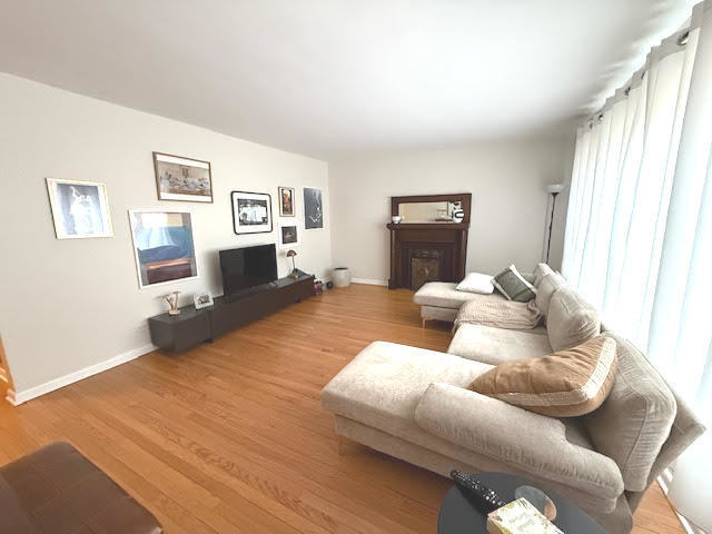 556 N BARTON Avenue #1, Evanston, IL 60202