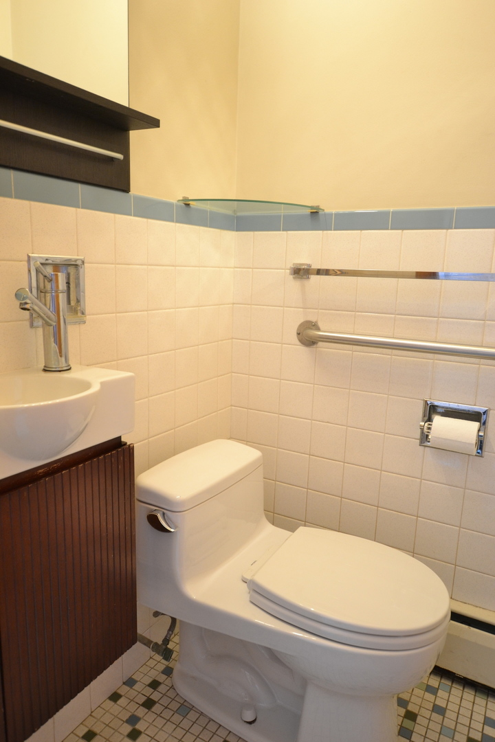 2900 W 101st Place, Evergreen Park, IL 60805