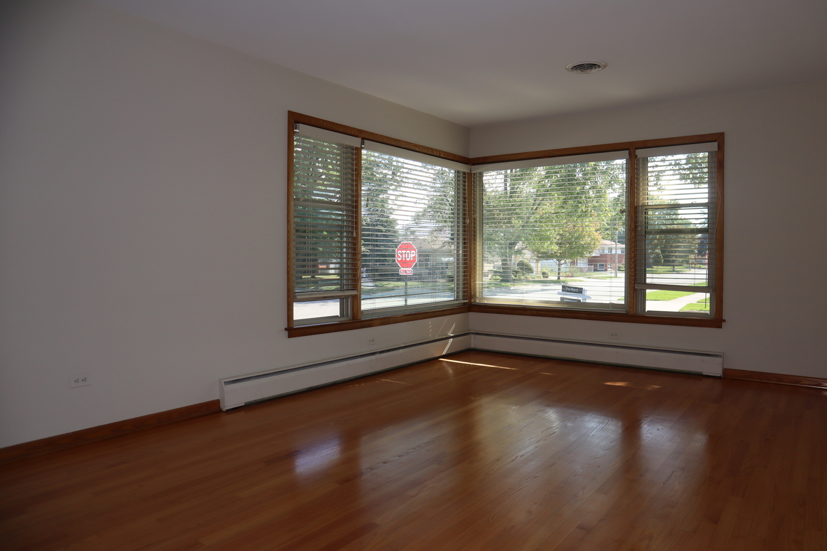 2900 W 101st Place, Evergreen Park, IL 60805