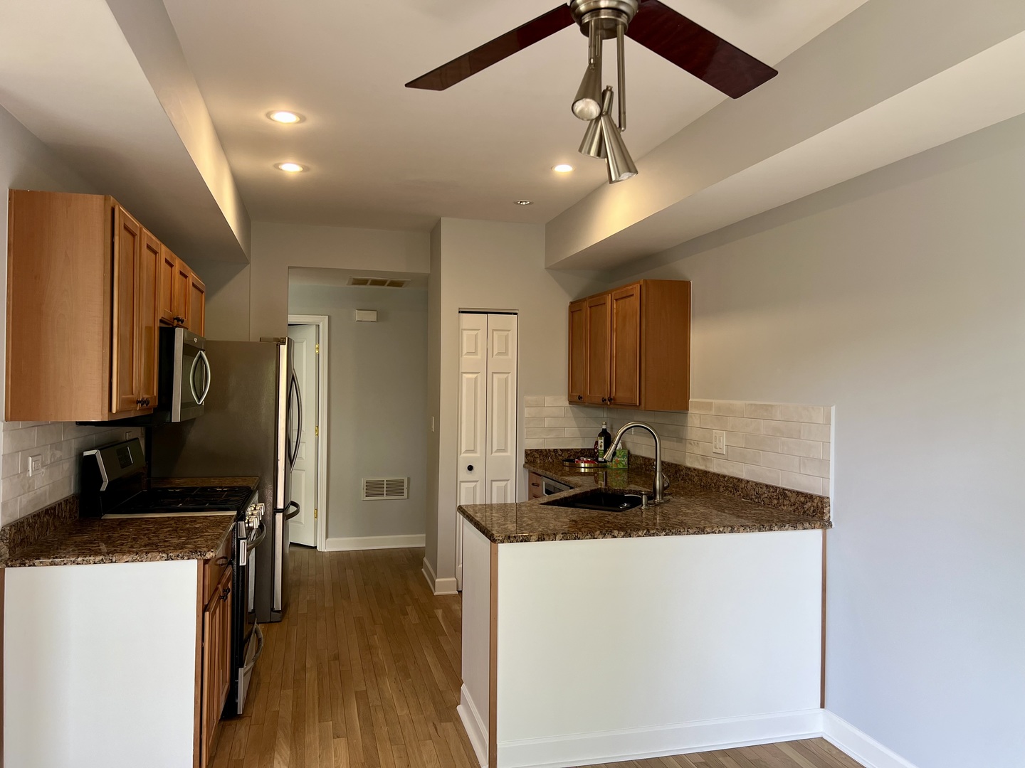 473 Metropolitan Street #473, Aurora, IL 60502