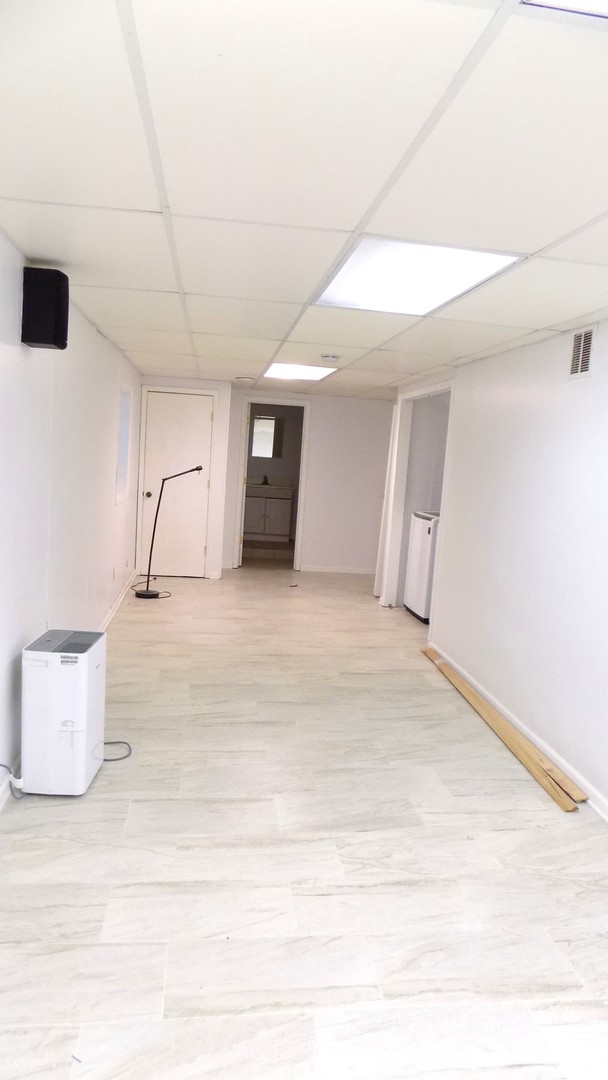 885 CHELSEA Court, Aurora, IL 60504