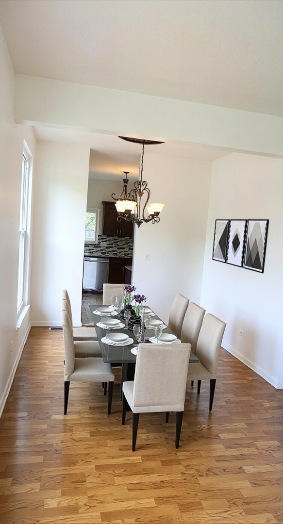 885 CHELSEA Court, Aurora, IL 60504