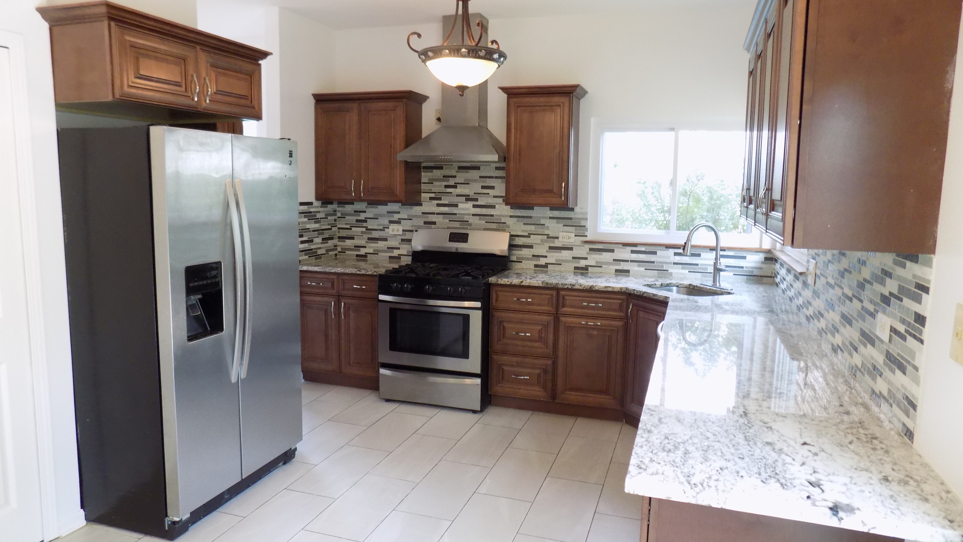 885 CHELSEA Court, Aurora, IL 60504