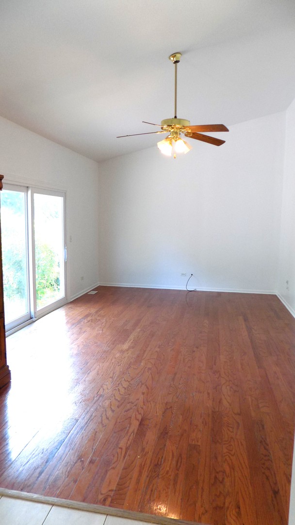 885 CHELSEA Court, Aurora, IL 60504