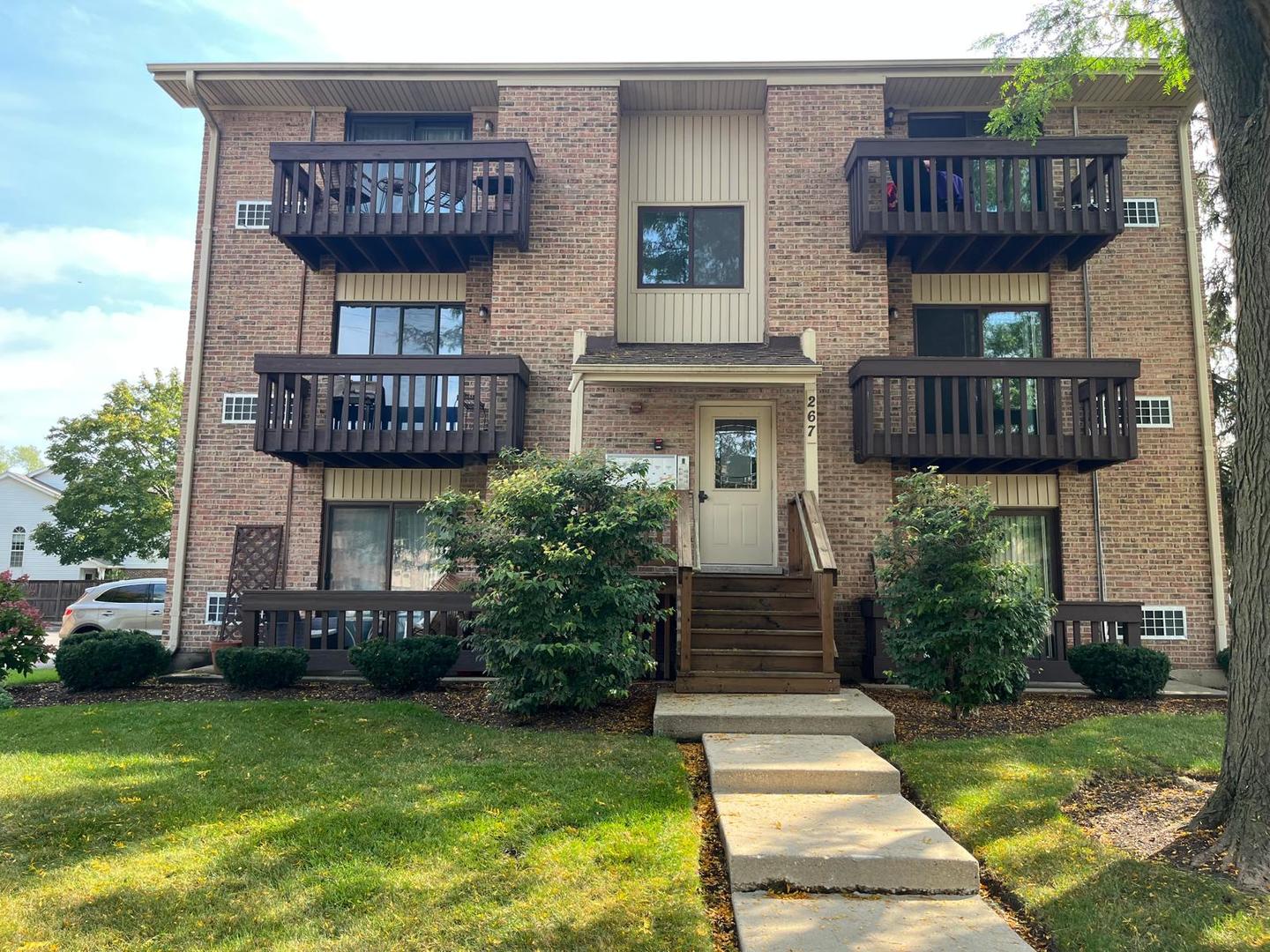 267 12th Street #6D, Wheeling, IL 60090