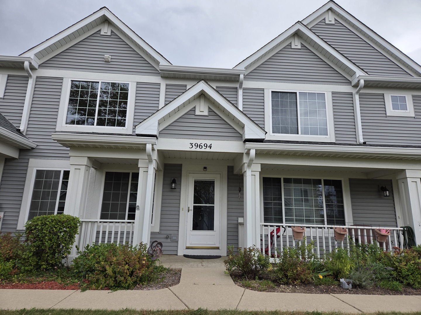 39694 N Warren Lane #39694, Beach Park, IL 60083