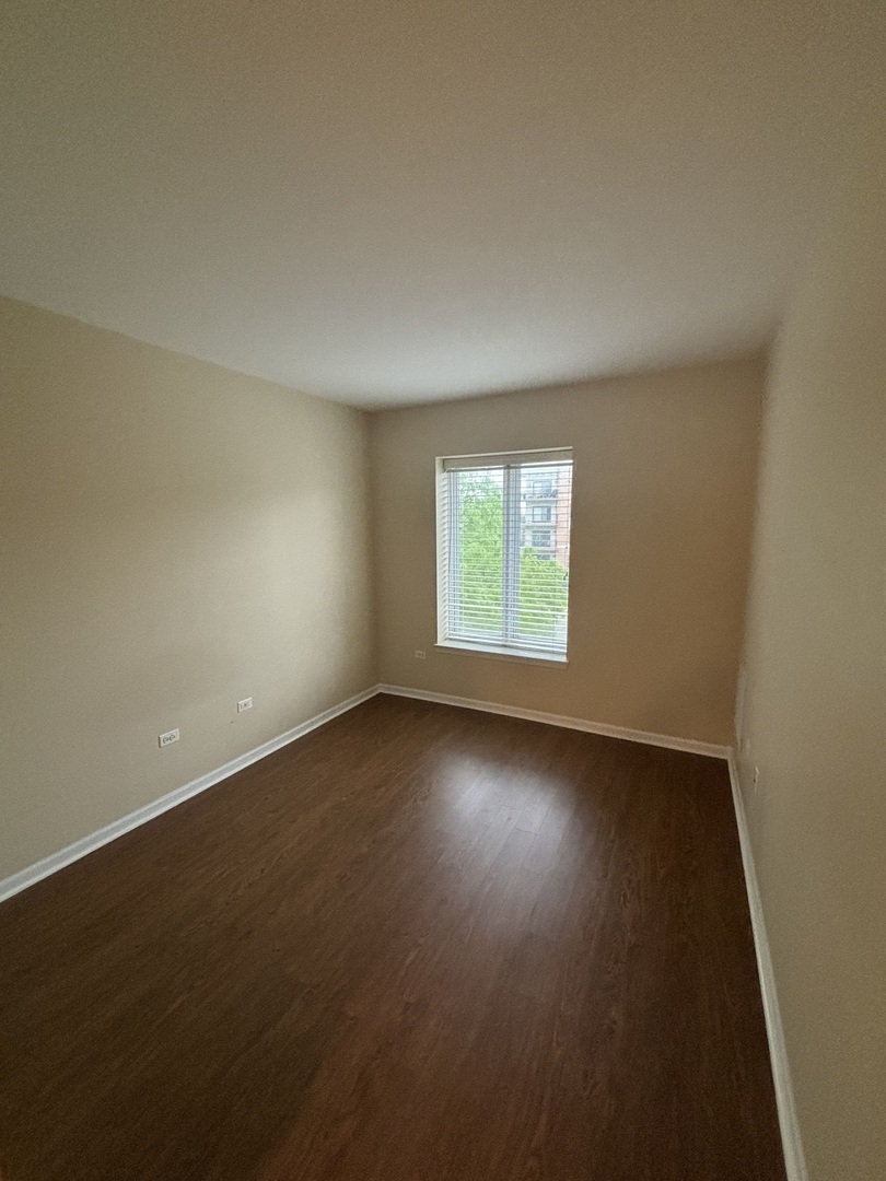 135 S YORK Street #314, Elmhurst, IL 60126