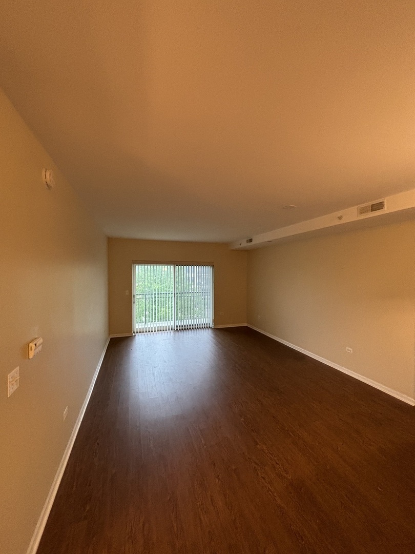 135 S YORK Street #314, Elmhurst, IL 60126