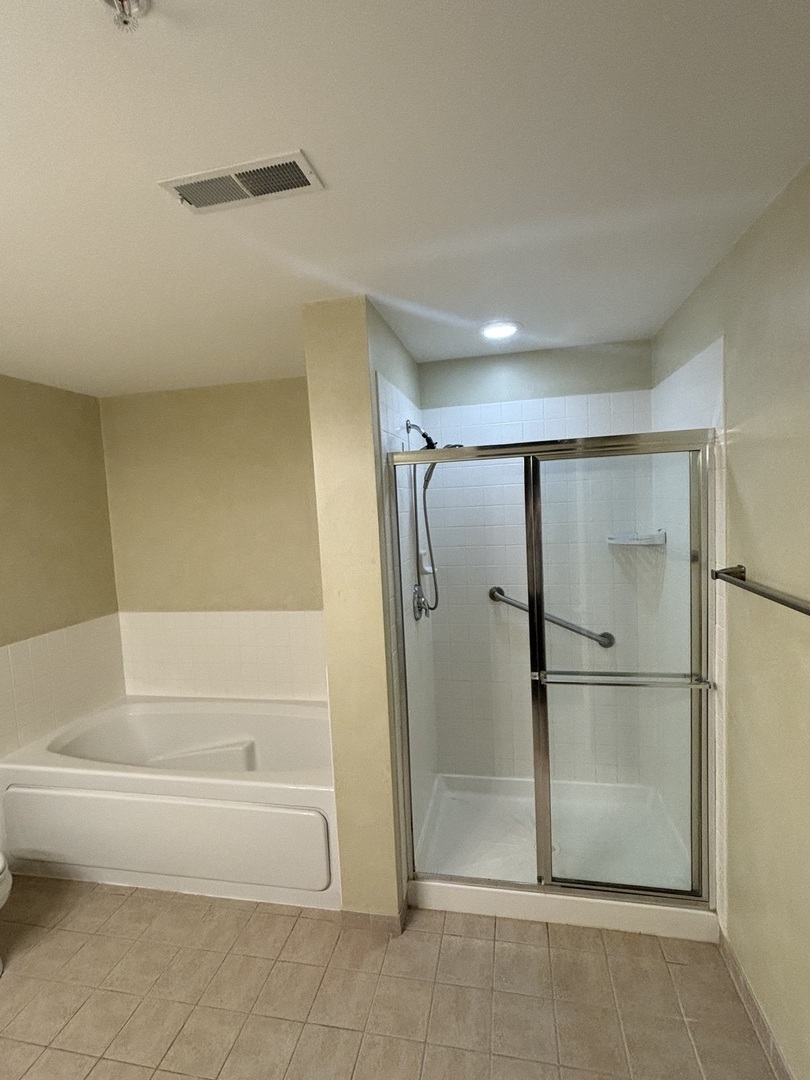 135 S YORK Street #314, Elmhurst, IL 60126