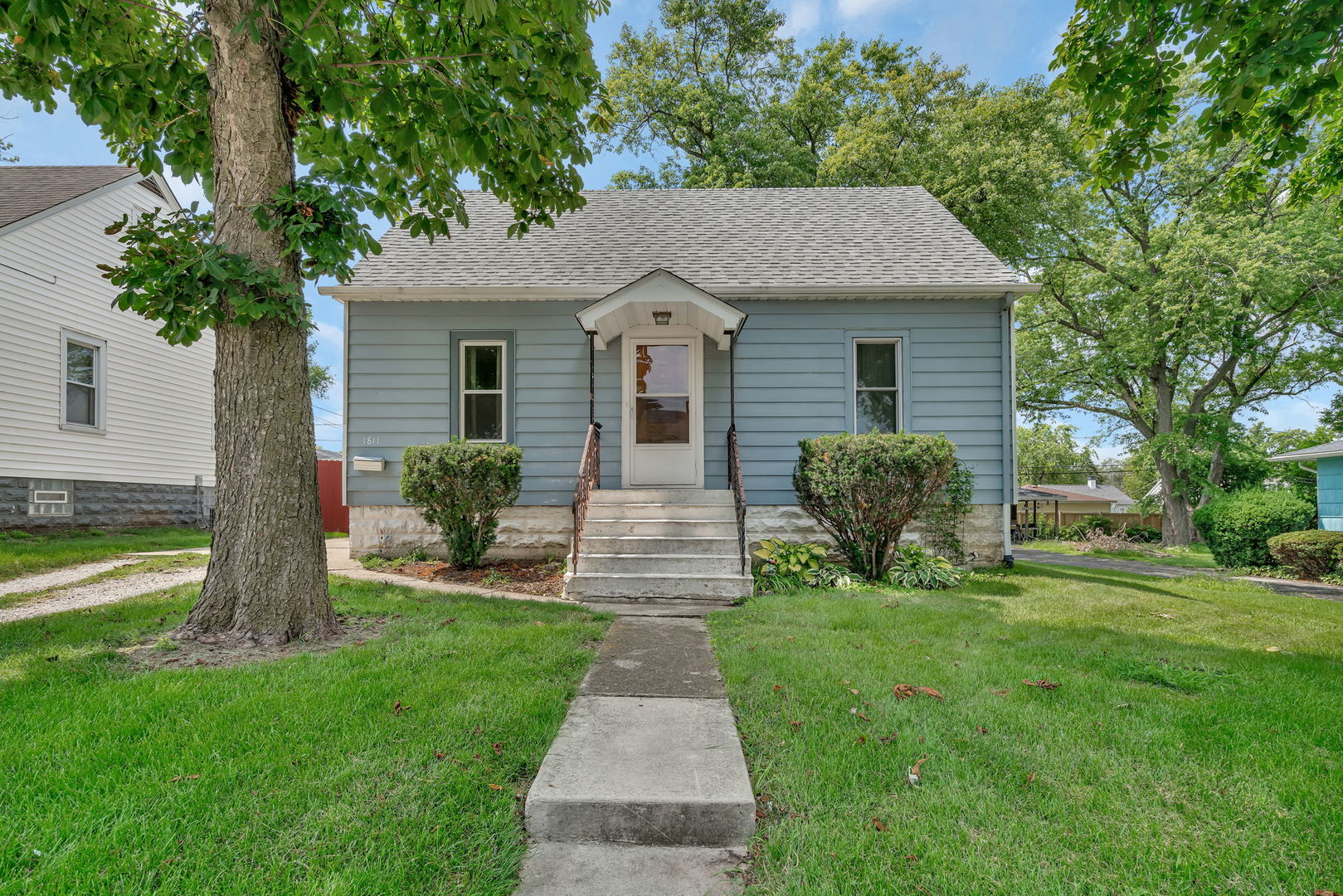 1811 Highland Avenue, Crest Hill, IL 60403