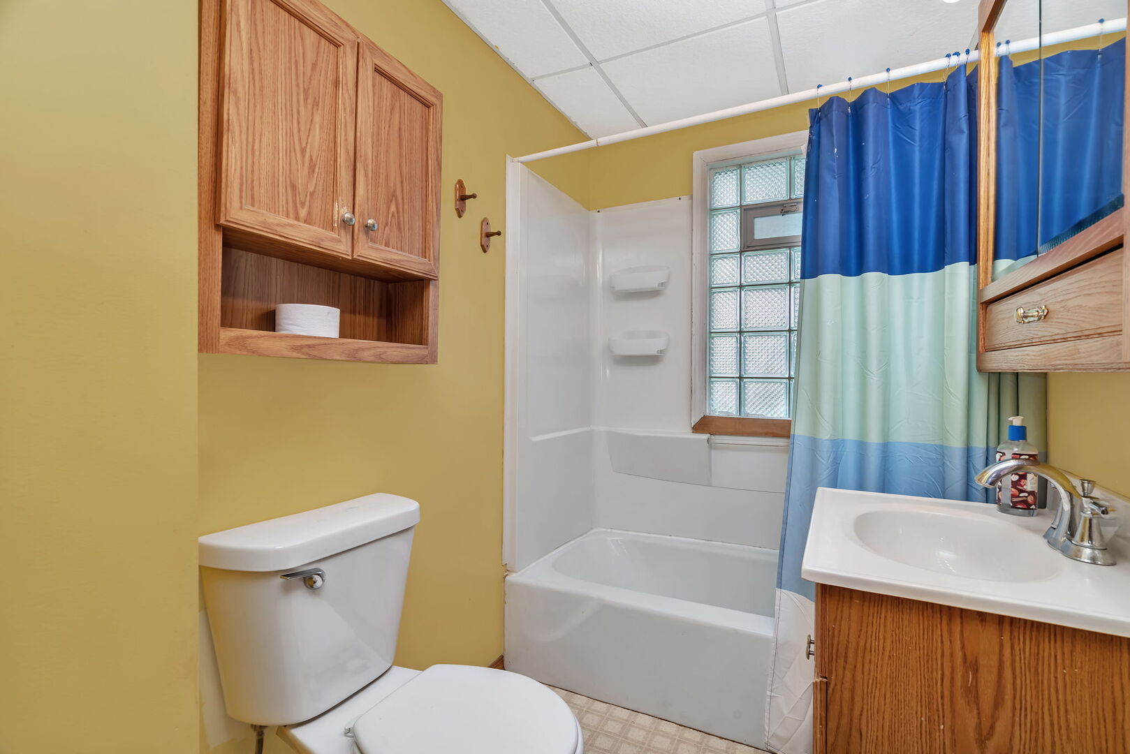 1811 Highland Avenue, Crest Hill, IL 60403