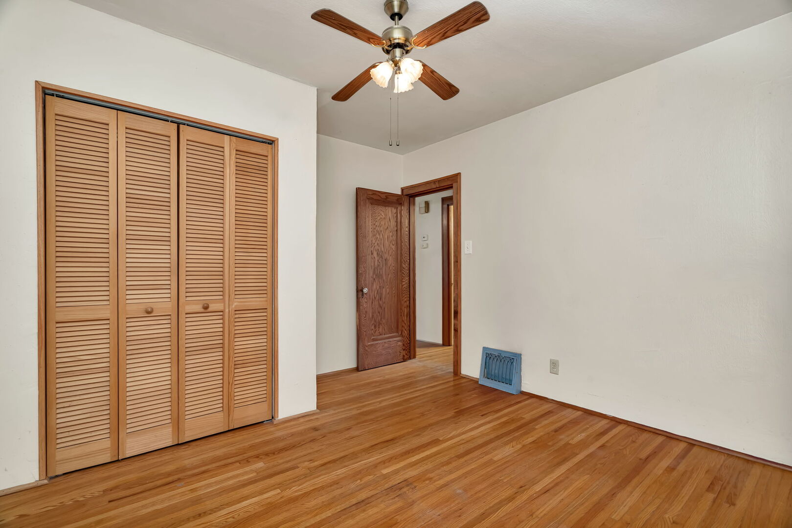 1811 Highland Avenue, Crest Hill, IL 60403