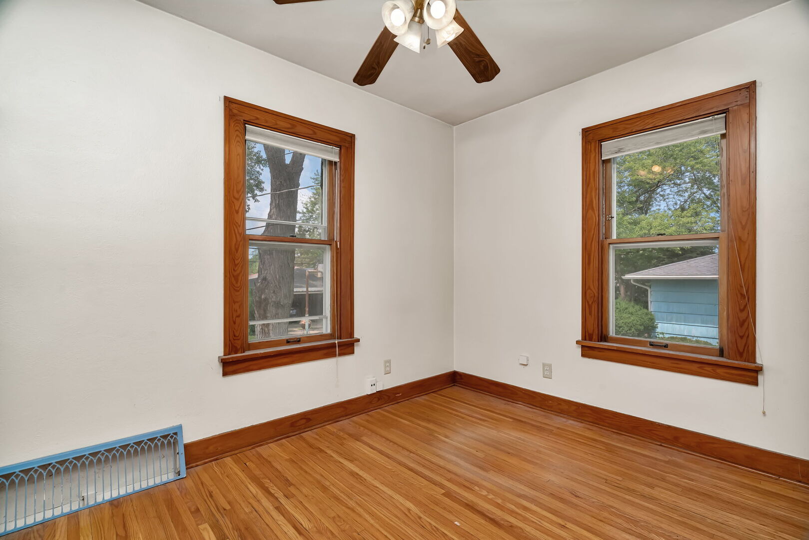 1811 Highland Avenue, Crest Hill, IL 60403