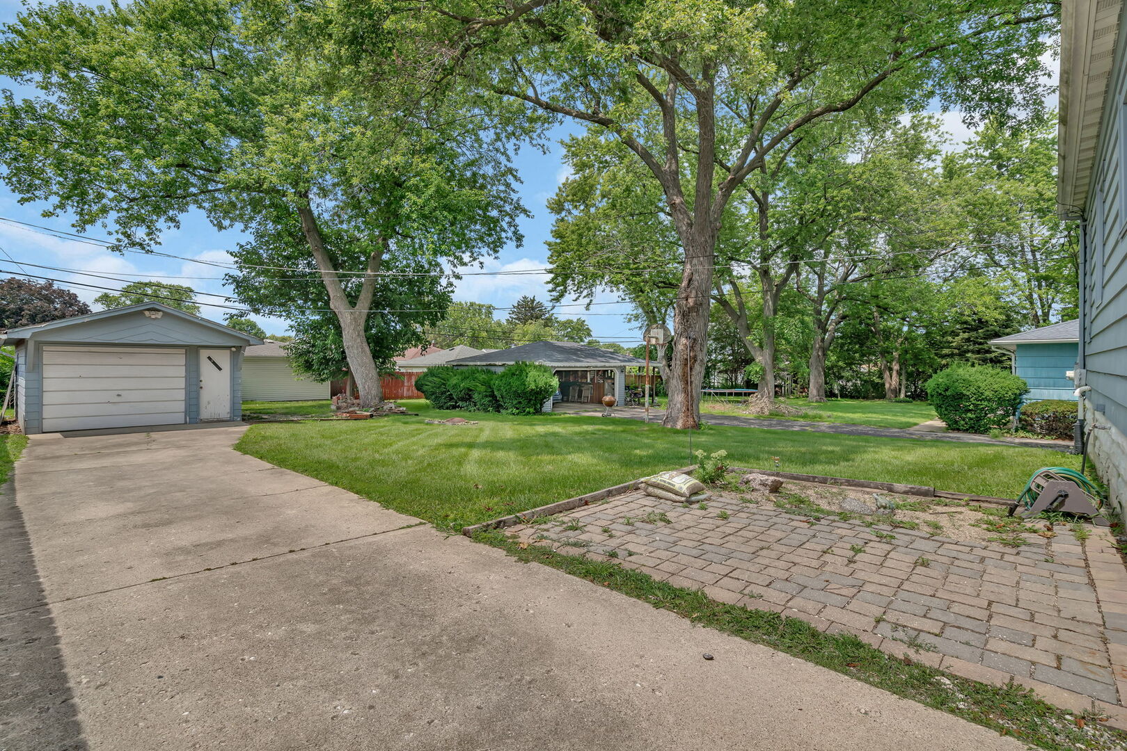 1811 Highland Avenue, Crest Hill, IL 60403