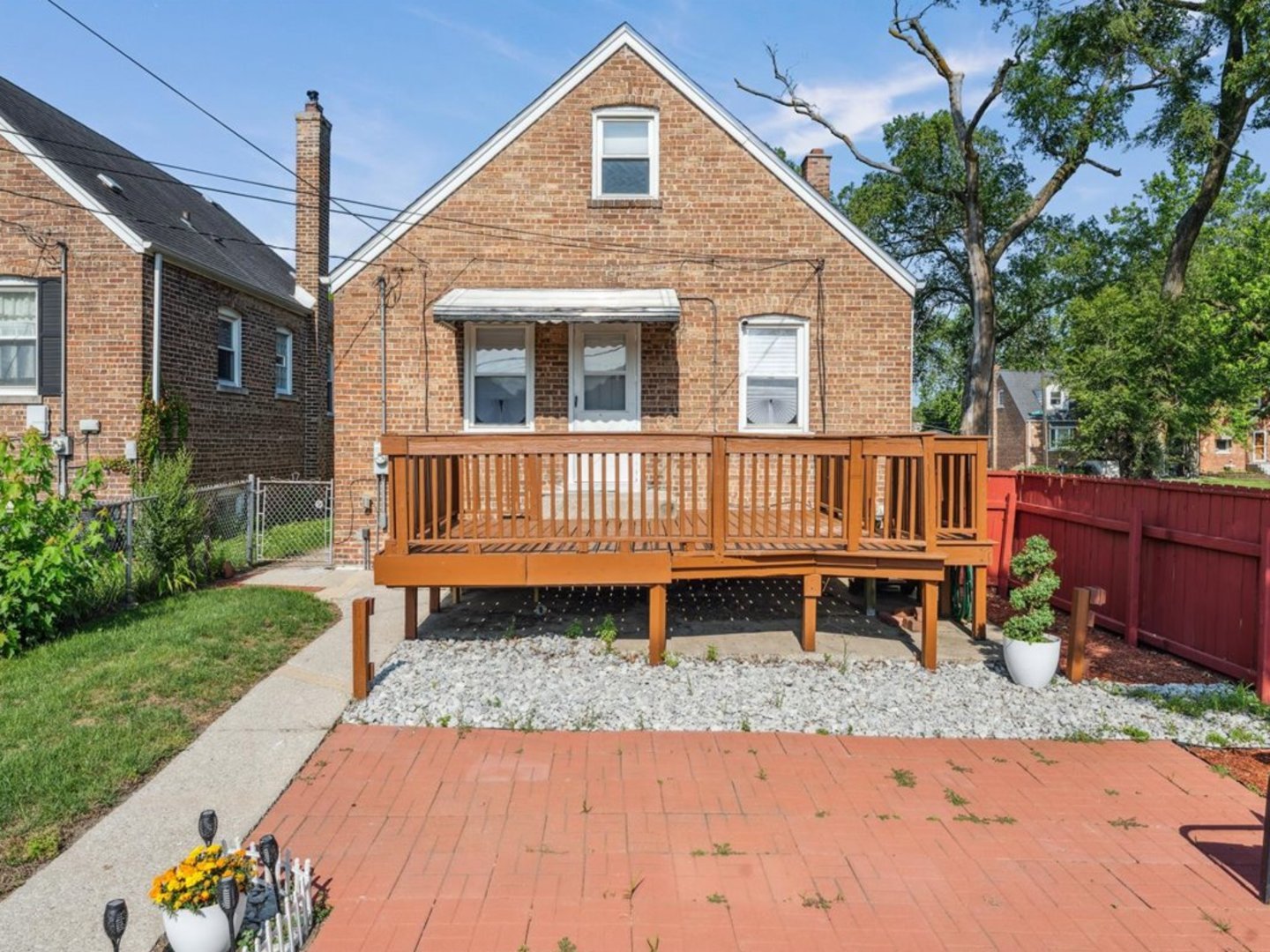 18101 Wildwood Avenue, Lansing, IL 60438