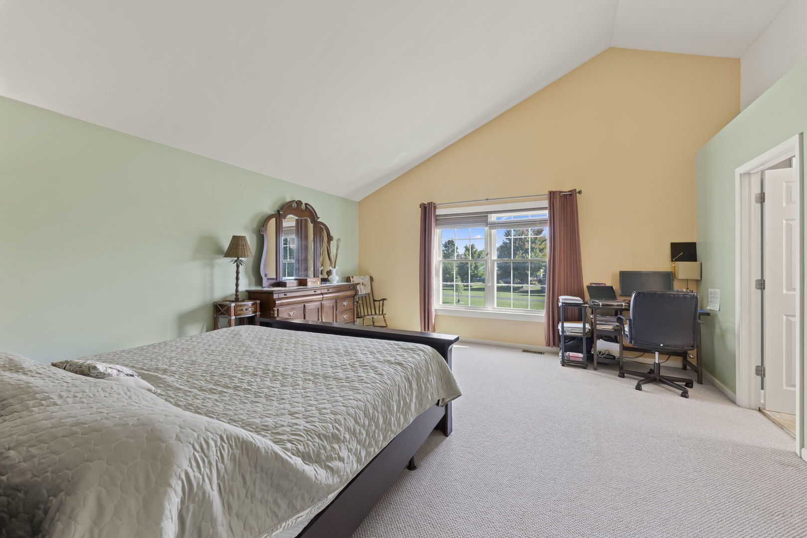 639 Vista Drive, Oswego, IL 60543