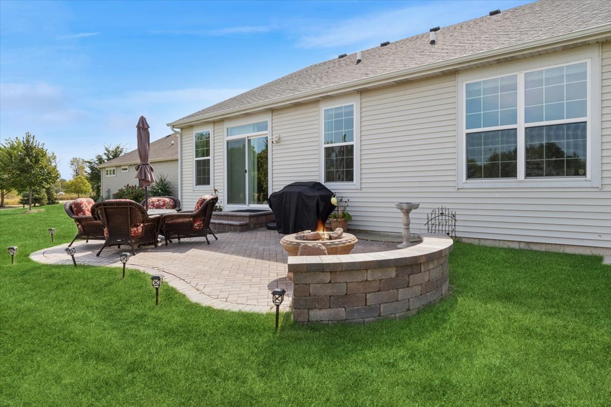 11820 Zenk Court, Huntley, IL 60142