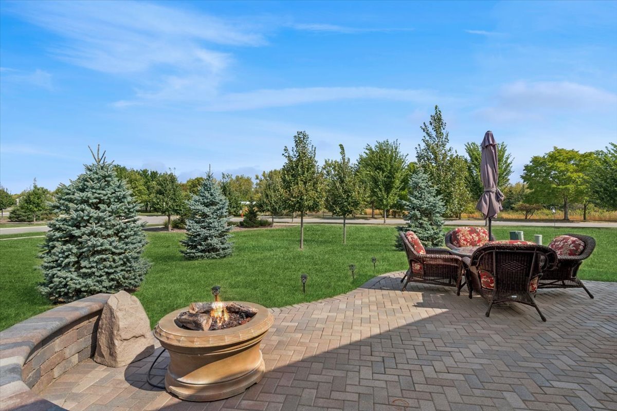 11820 Zenk Court, Huntley, IL 60142