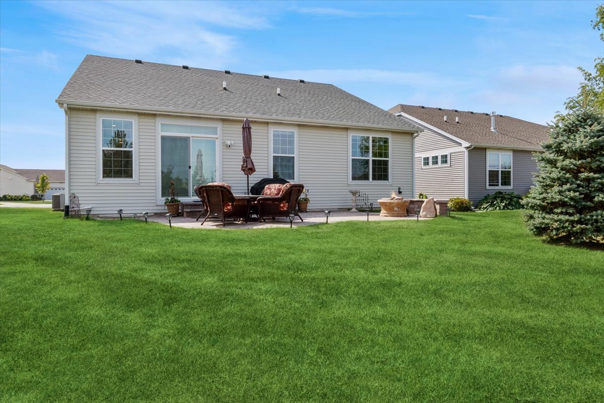 11820 Zenk Court, Huntley, IL 60142