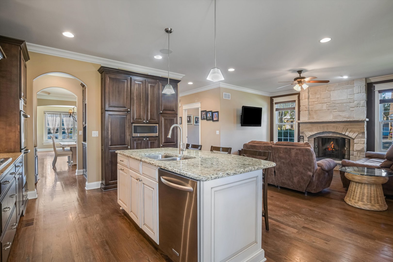 7524 W Jonquil Terrace, Niles, IL 60714