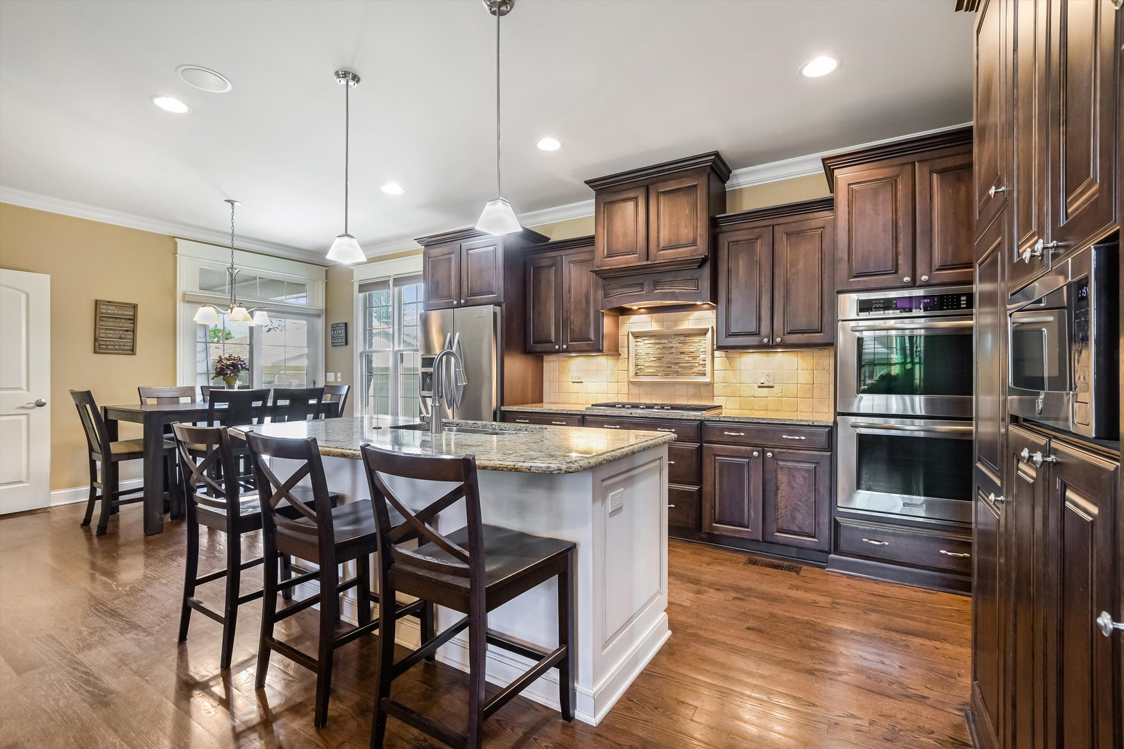 7524 W Jonquil Terrace, Niles, IL 60714