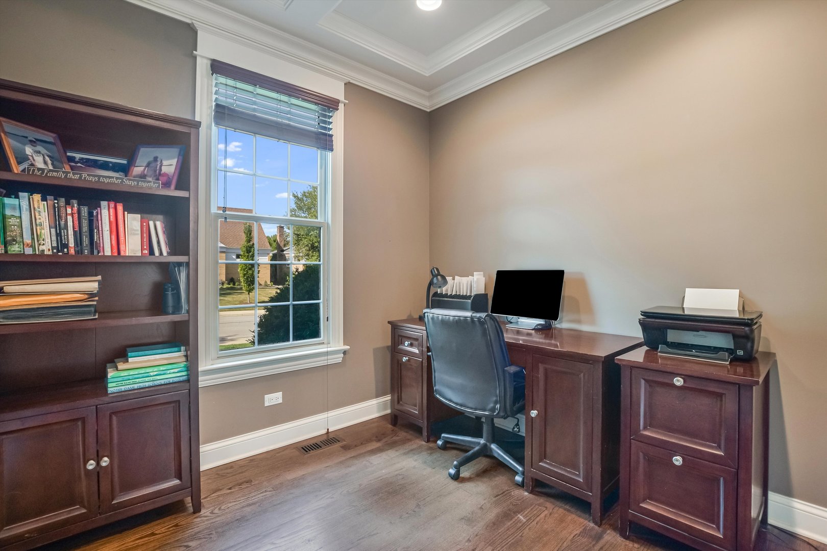 7524 W Jonquil Terrace, Niles, IL 60714