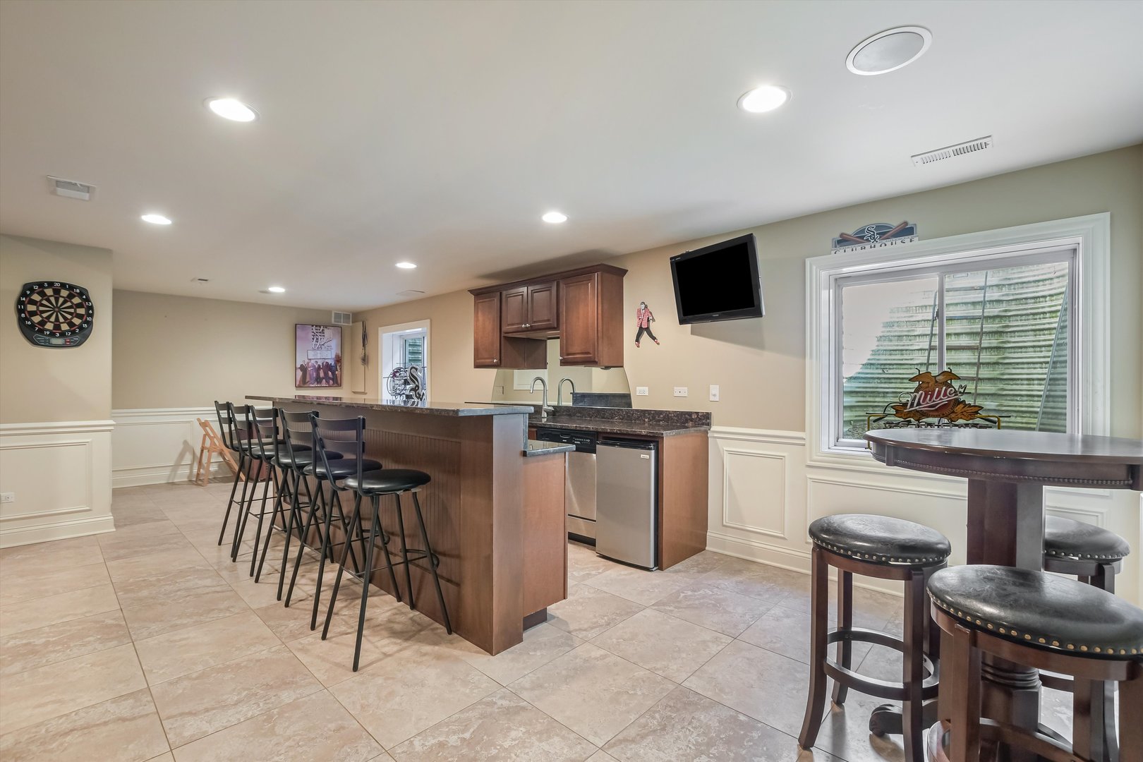 7524 W Jonquil Terrace, Niles, IL 60714
