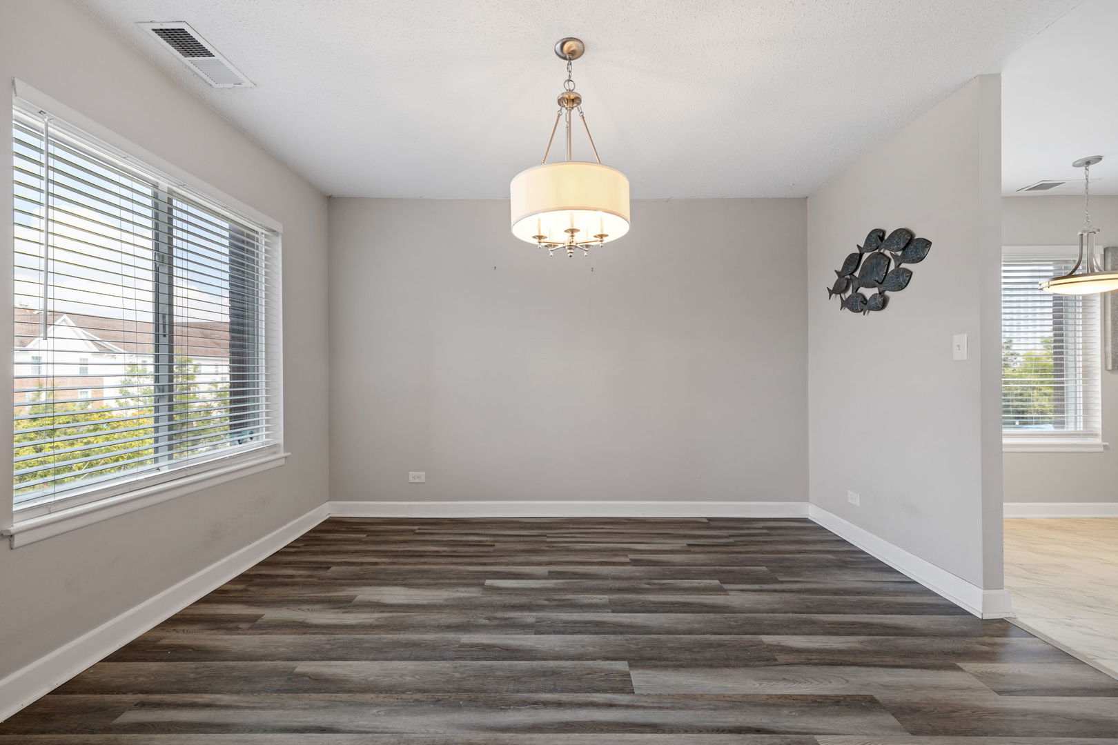 2201 S Grace Street #305, Lombard, IL 60148