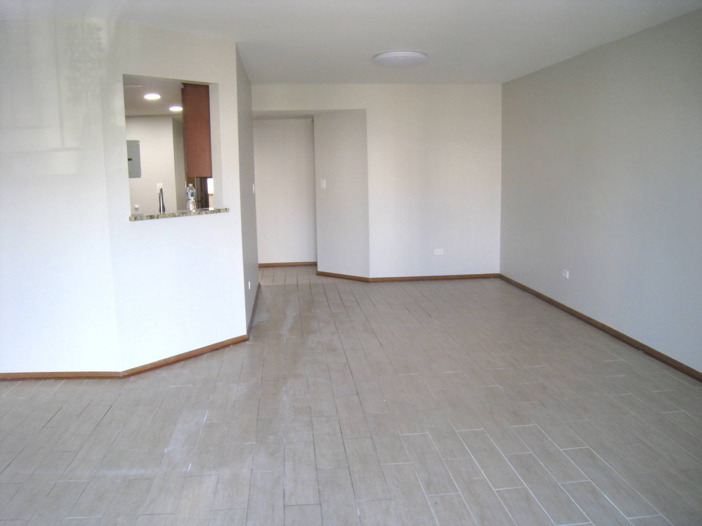 1235 Harding Avenue #302, Des Plaines, IL 60016