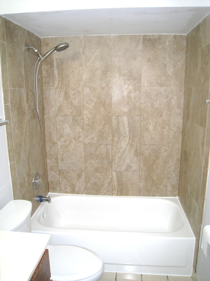 1235 Harding Avenue #302, Des Plaines, IL 60016