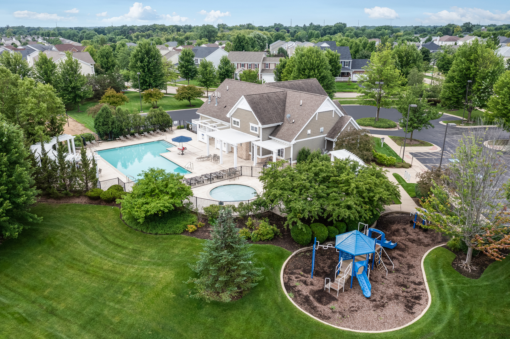 2911 Kelly Drive, Elgin, IL 60124