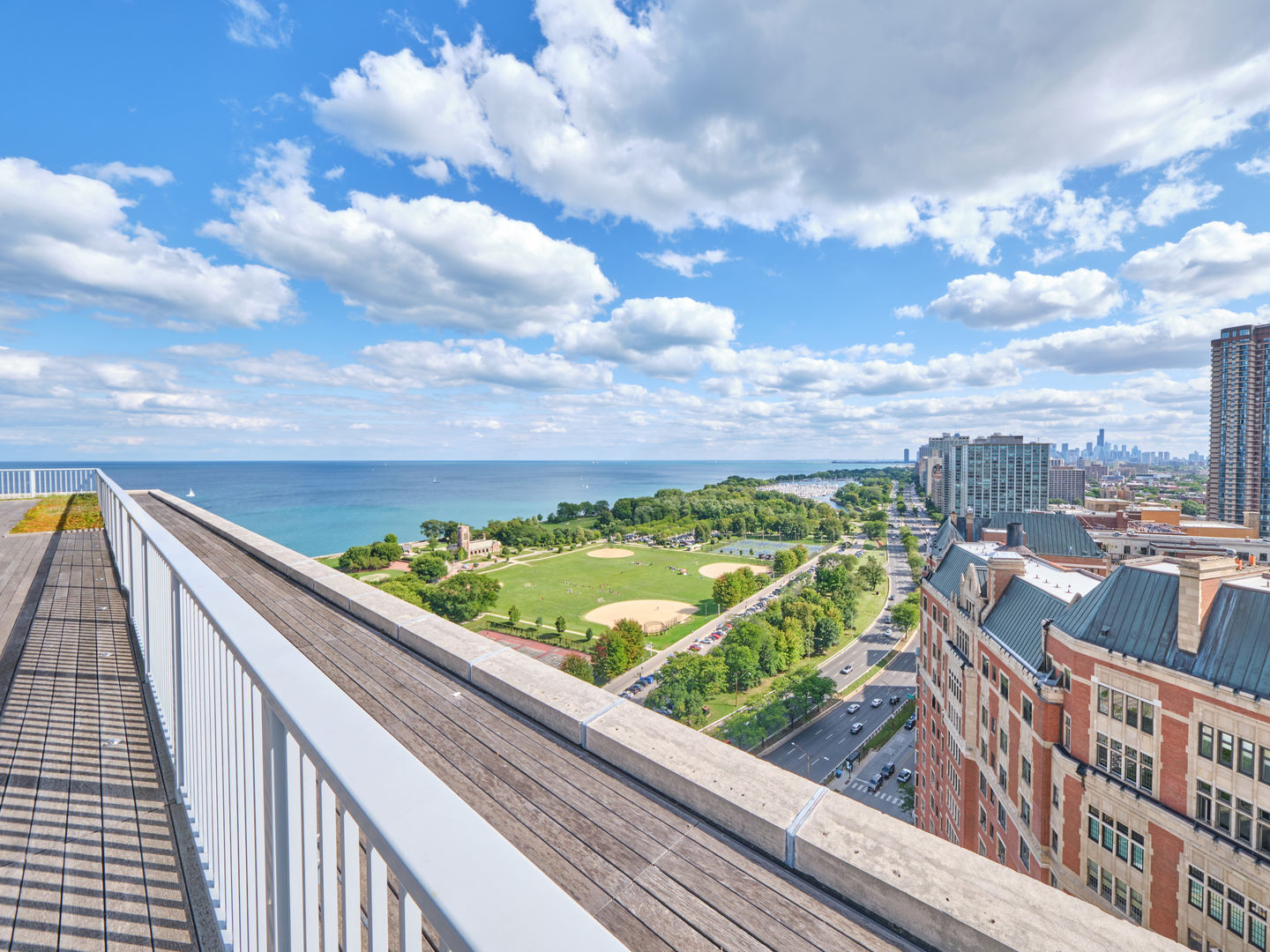3900 N Lake Shore Drive #15C, Chicago, IL 60613