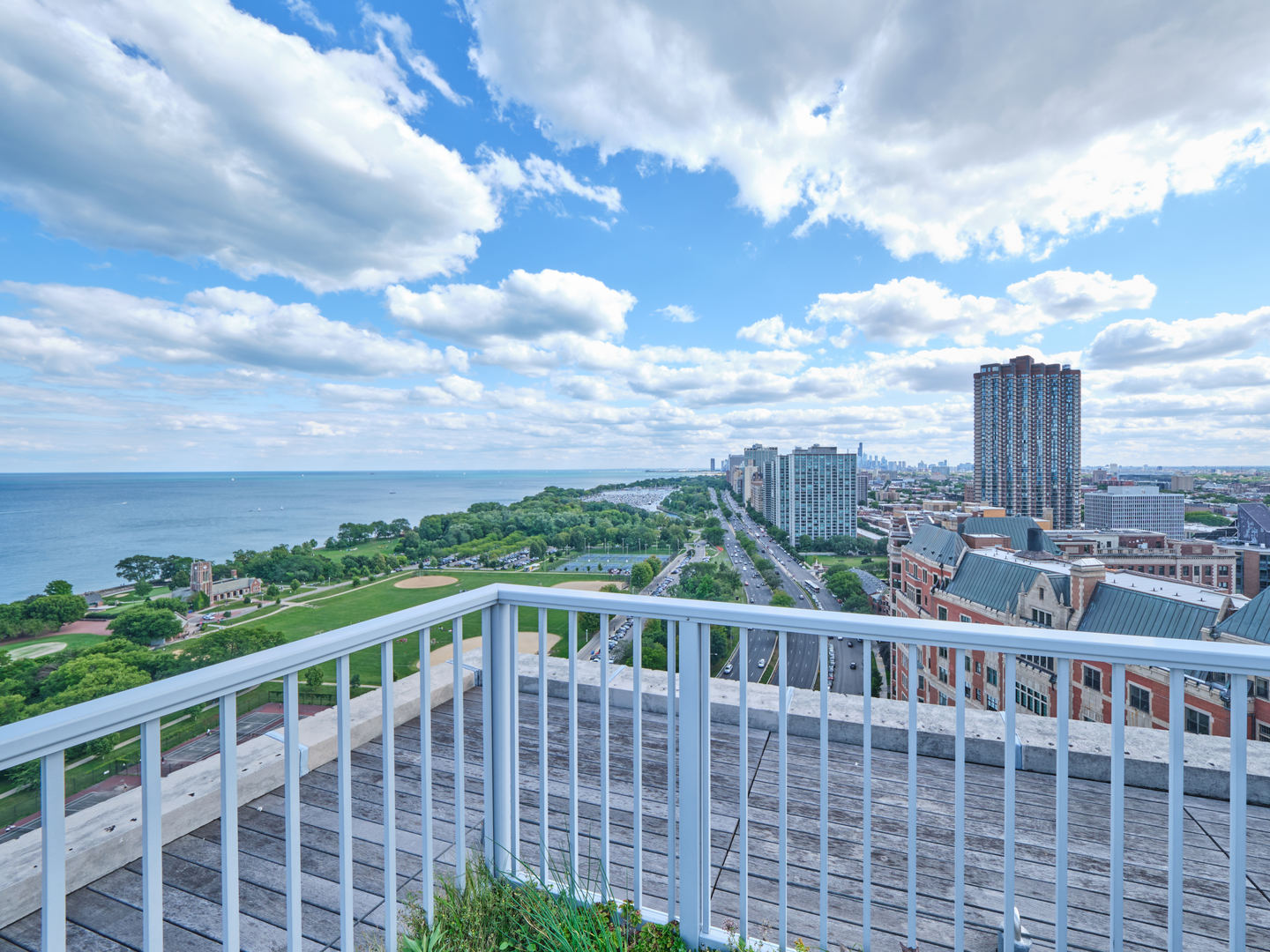 3900 N Lake Shore Drive #15C, Chicago, IL 60613