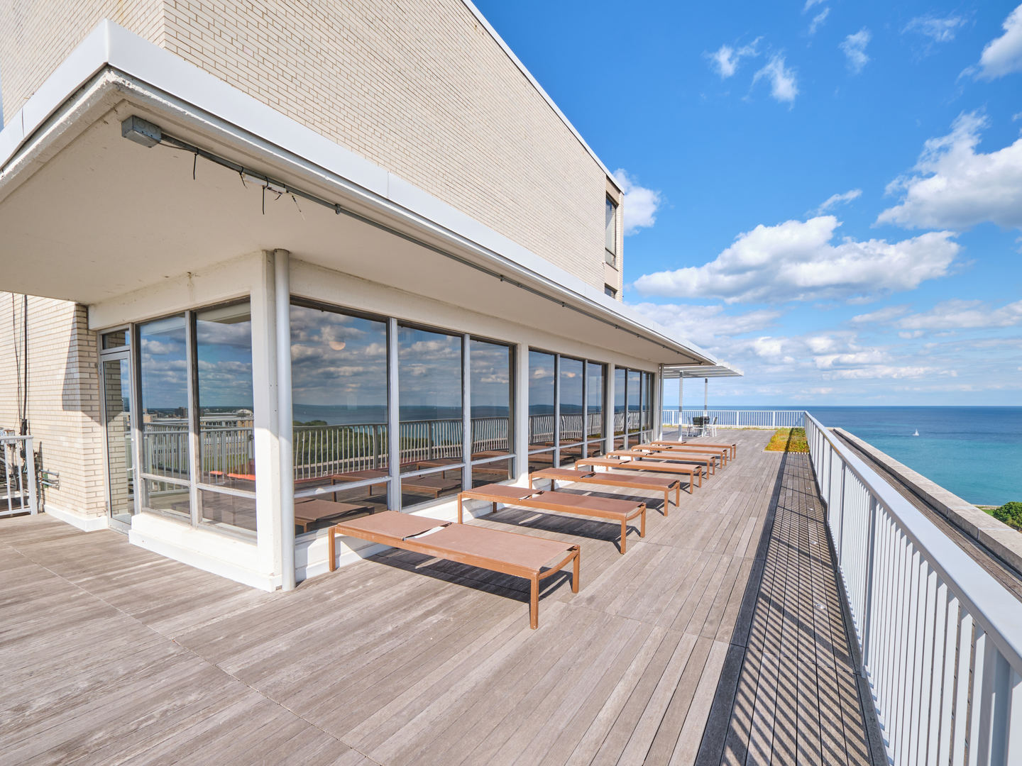 3900 N Lake Shore Drive #15C, Chicago, IL 60613