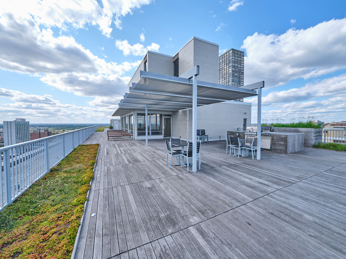 3900 N Lake Shore Drive #15C, Chicago, IL 60613