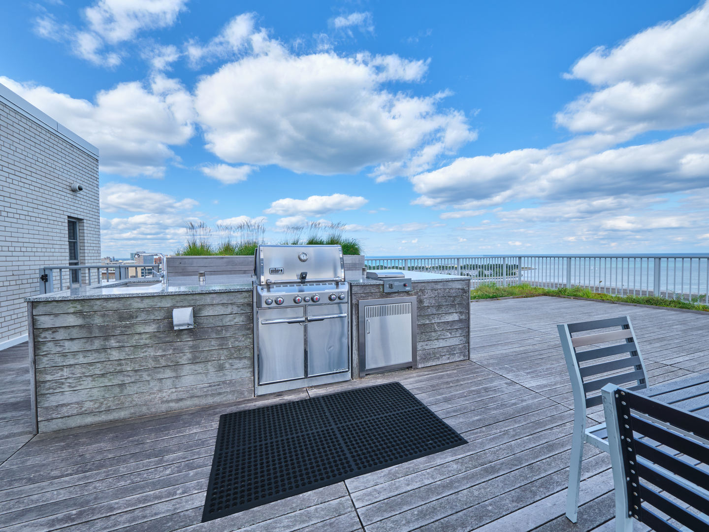 3900 N Lake Shore Drive #15C, Chicago, IL 60613