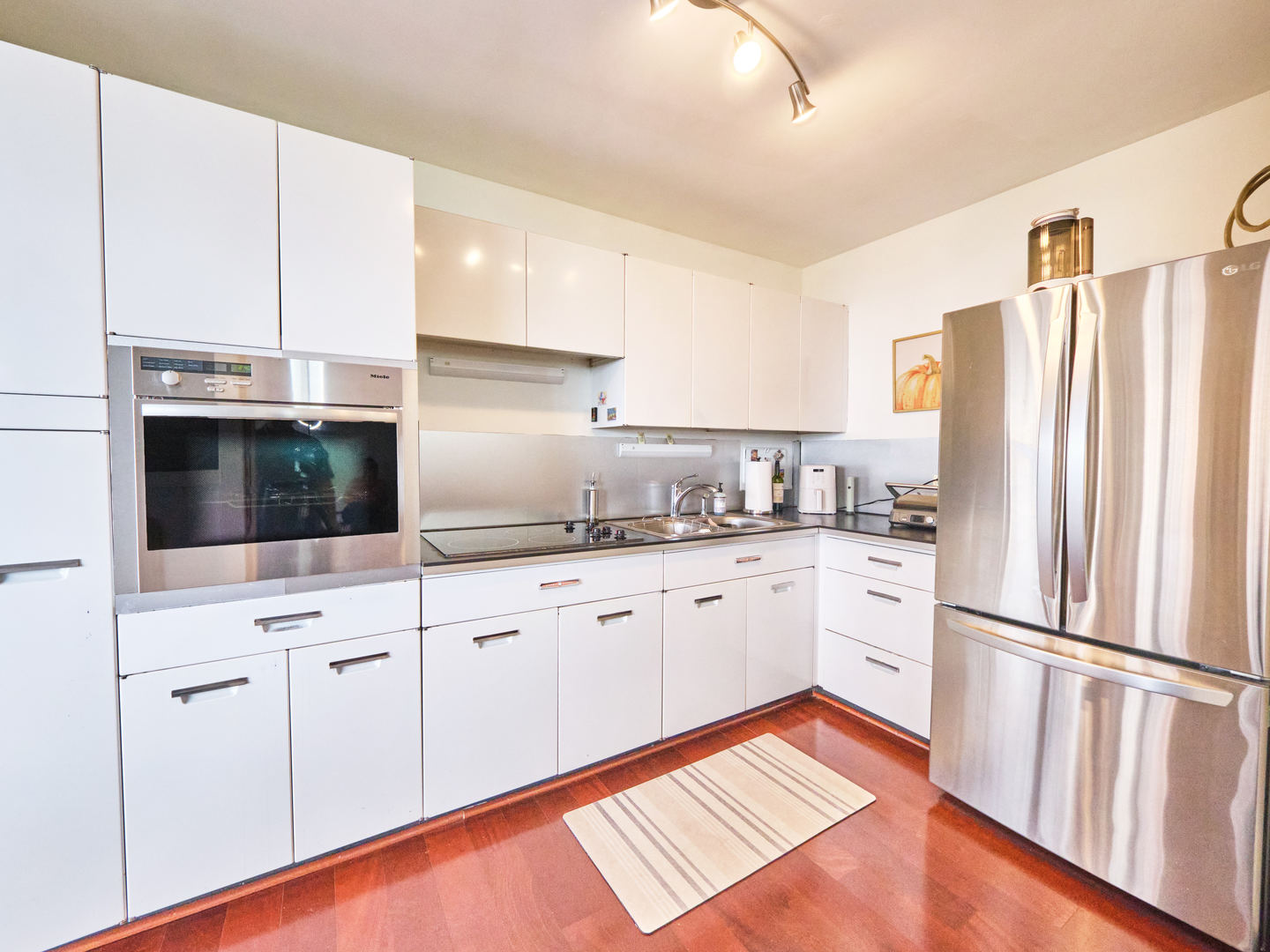 3900 N Lake Shore Drive #15C, Chicago, IL 60613