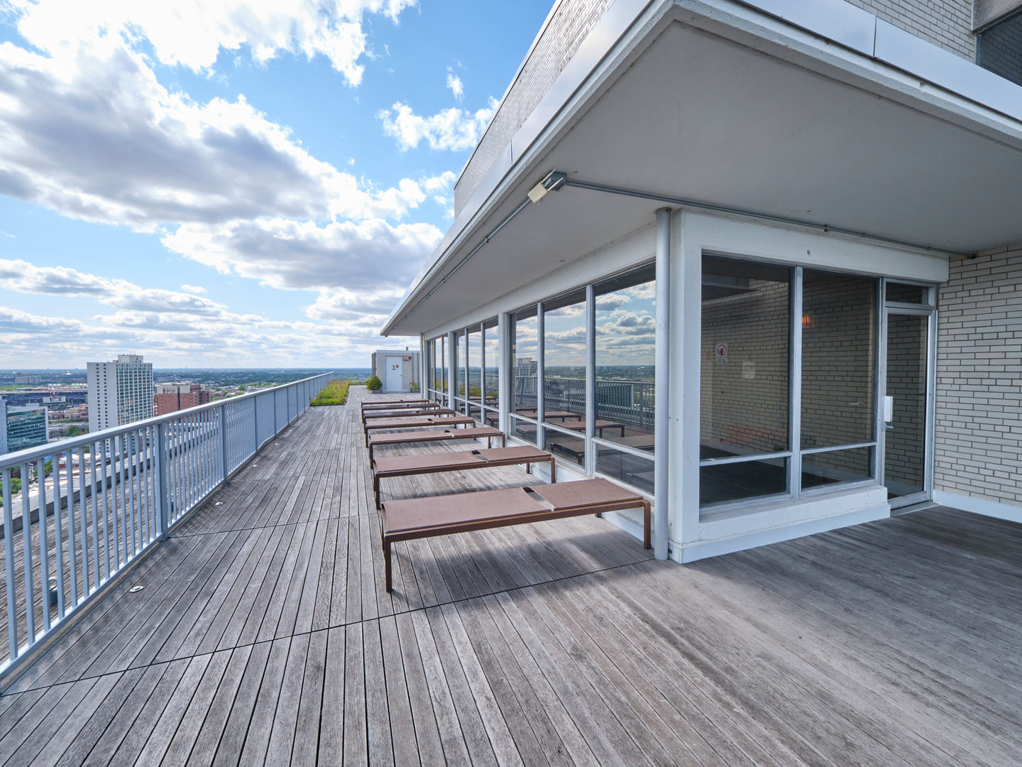 3900 N Lake Shore Drive #15C, Chicago, IL 60613