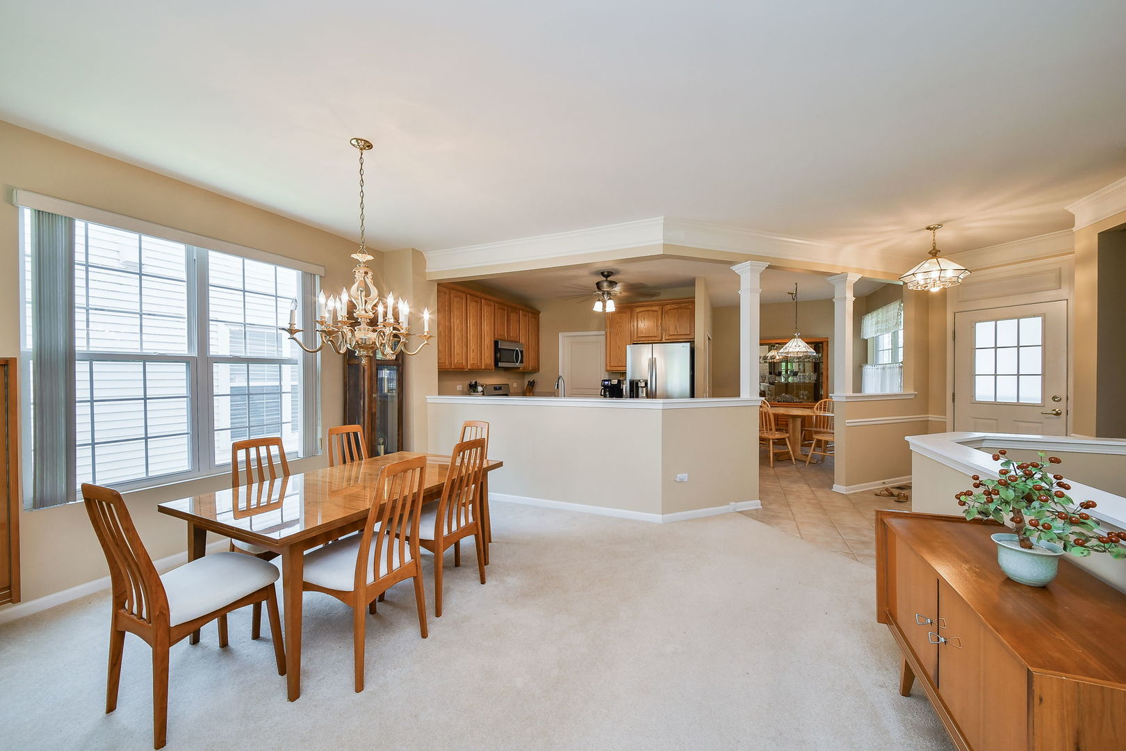 2525 Rolling Ridge Drive, Elgin, IL 60124