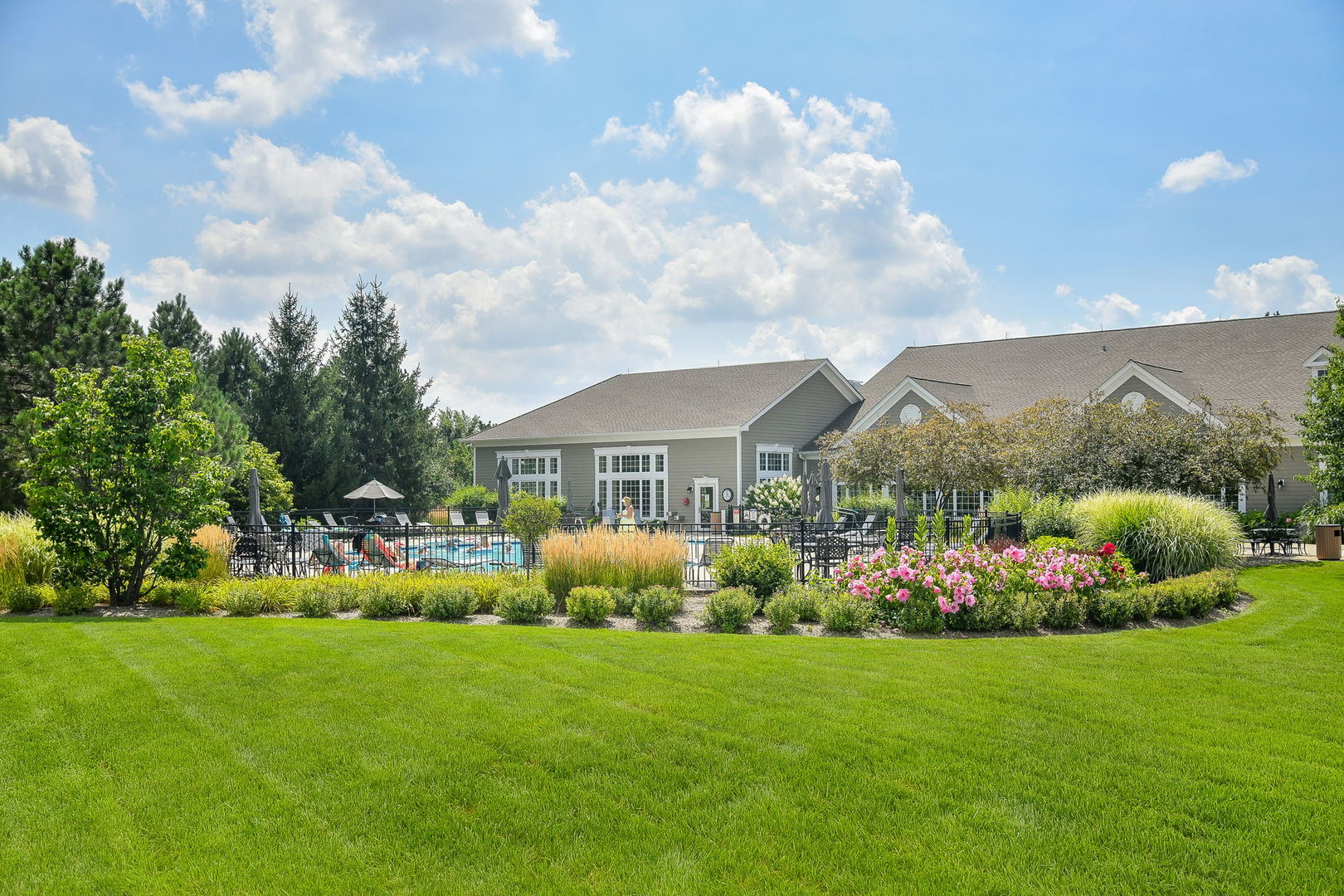 2525 Rolling Ridge Drive, Elgin, IL 60124