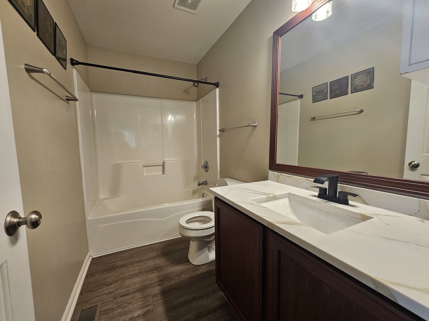 2305 Hudson Circle, Aurora, IL 60502