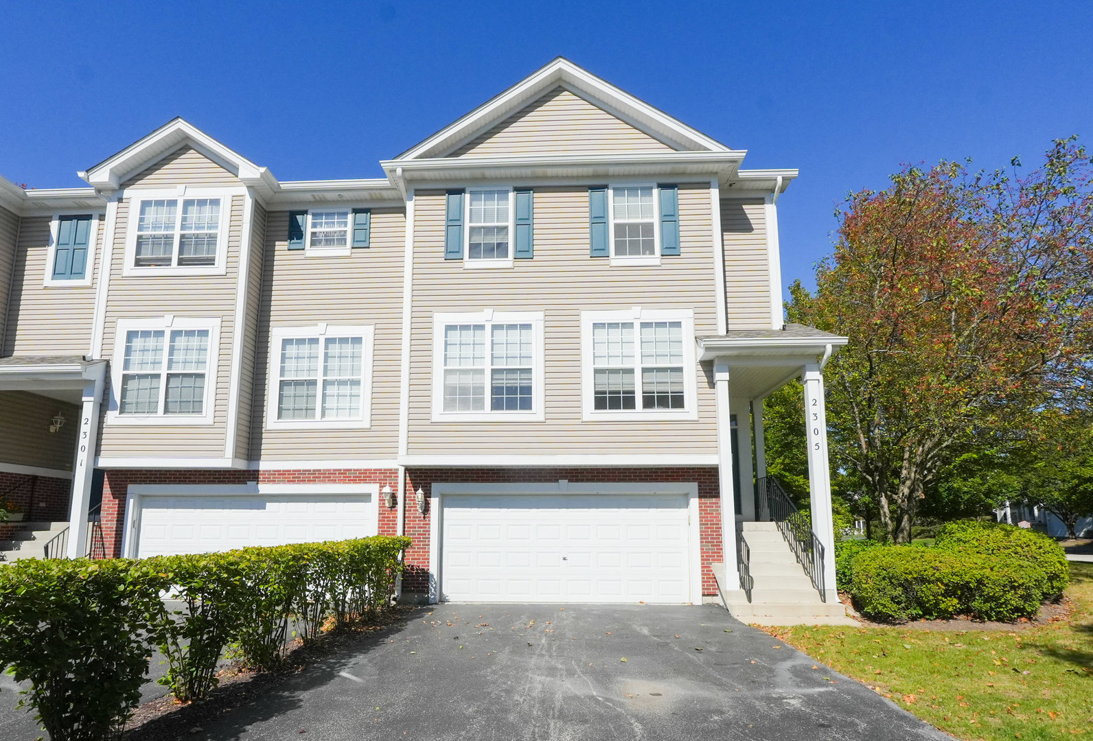 2305 Hudson Circle, Aurora, IL 60502