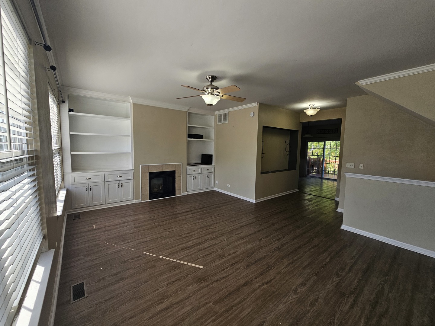 2305 Hudson Circle, Aurora, IL 60502