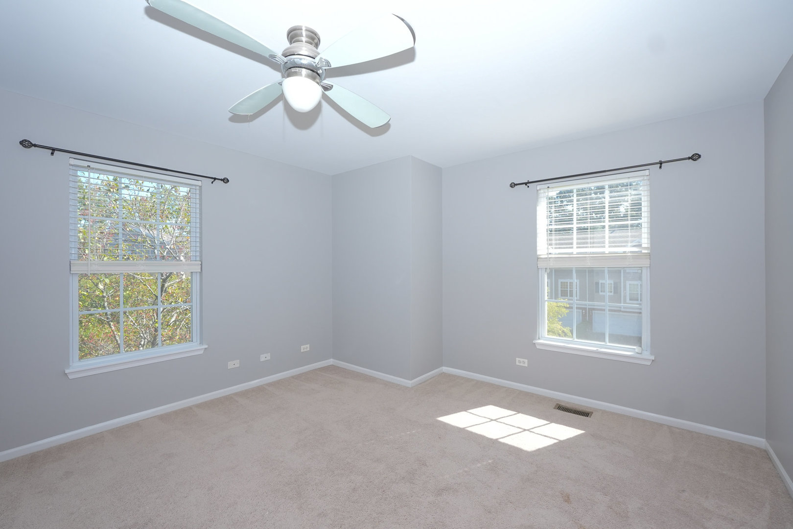 2305 Hudson Circle, Aurora, IL 60502