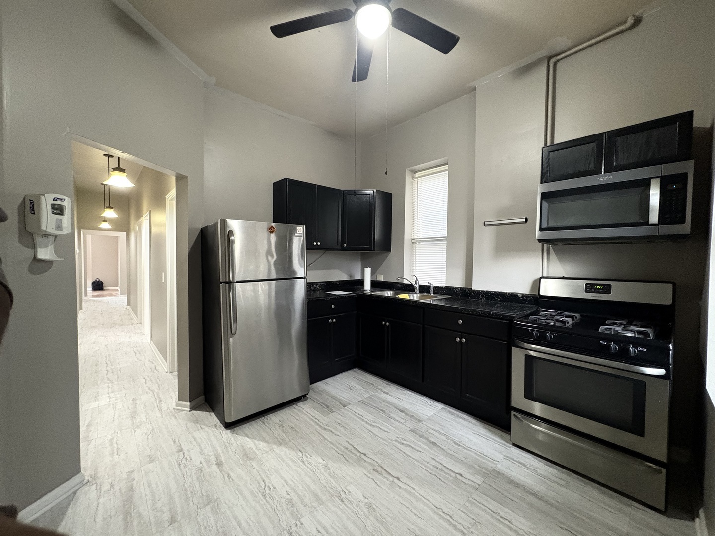 6729 S Saint Lawrence Avenue, Chicago, IL 60637