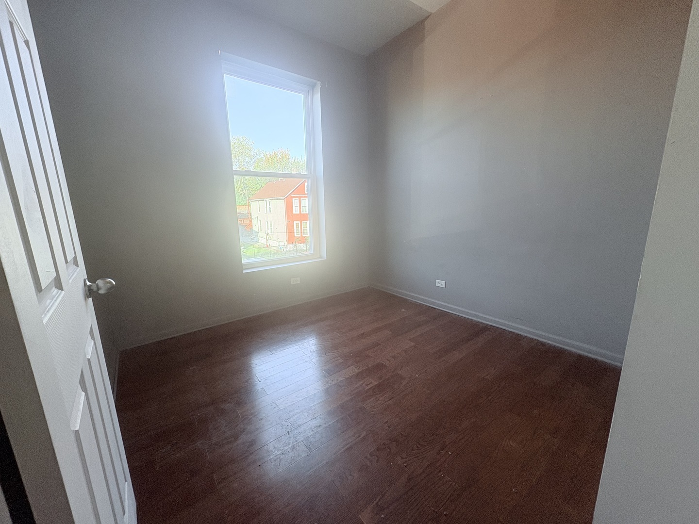 6729 S Saint Lawrence Avenue, Chicago, IL 60637